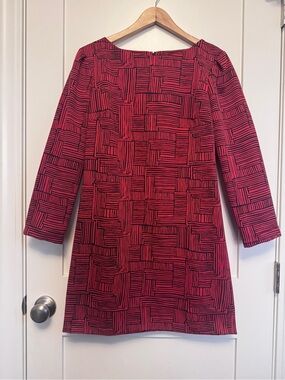 Serena & Lily Red and Black Geometric Long-Sleeve Shift Dress
